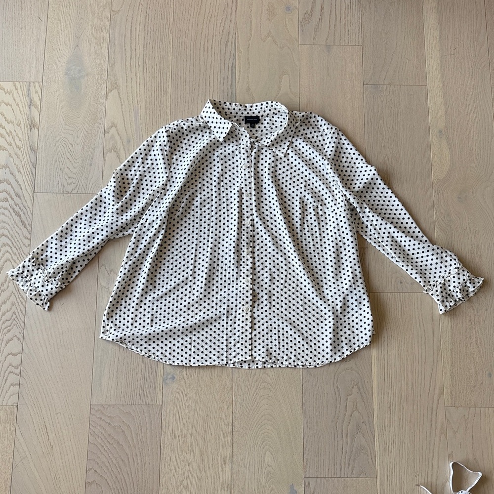 Who What Wear Black and White Polka Dot Button Down Shirt